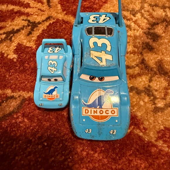 Dinoco Blue Racing Car Toy Set - Picture 2 of 2